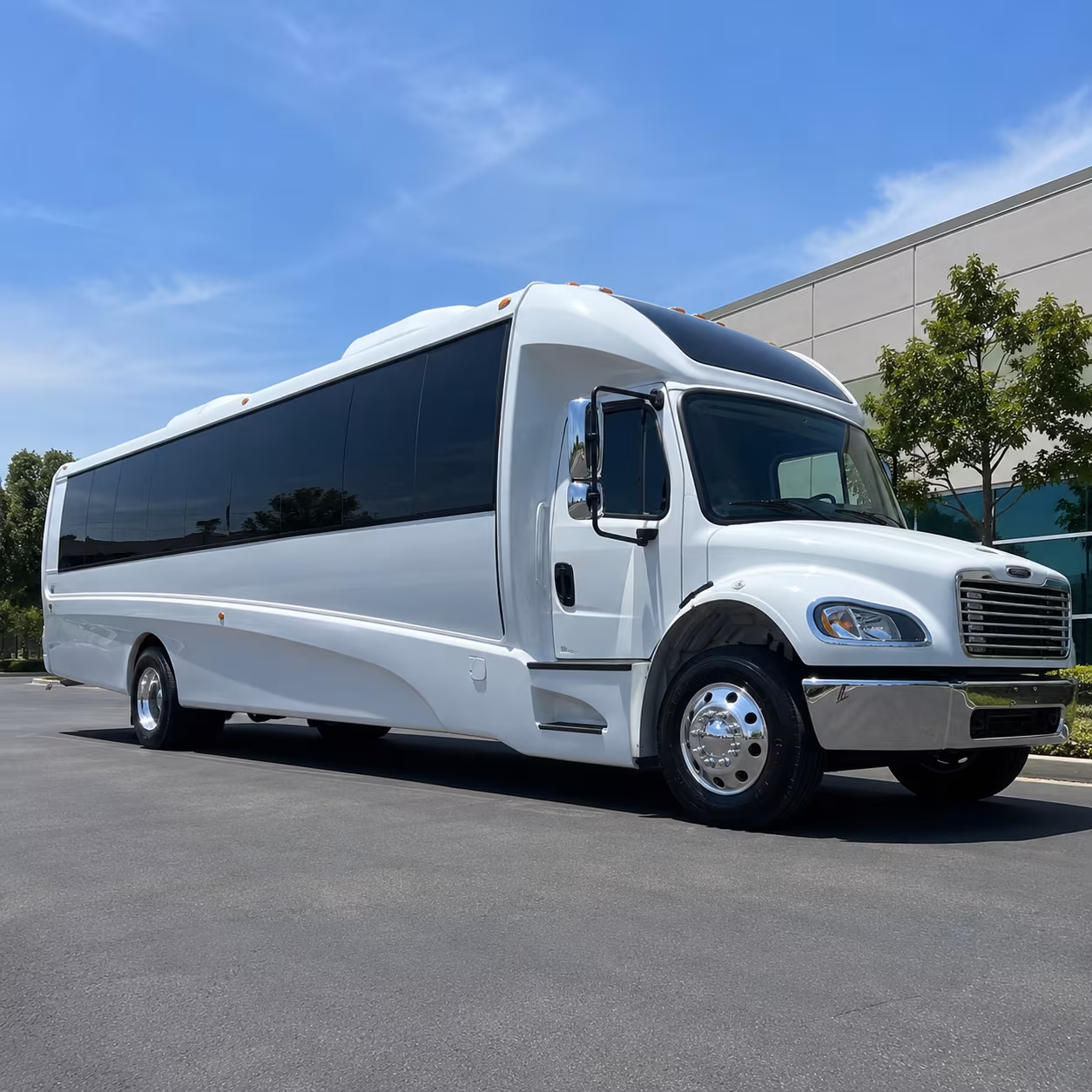 beaverton 18 passenger minibus