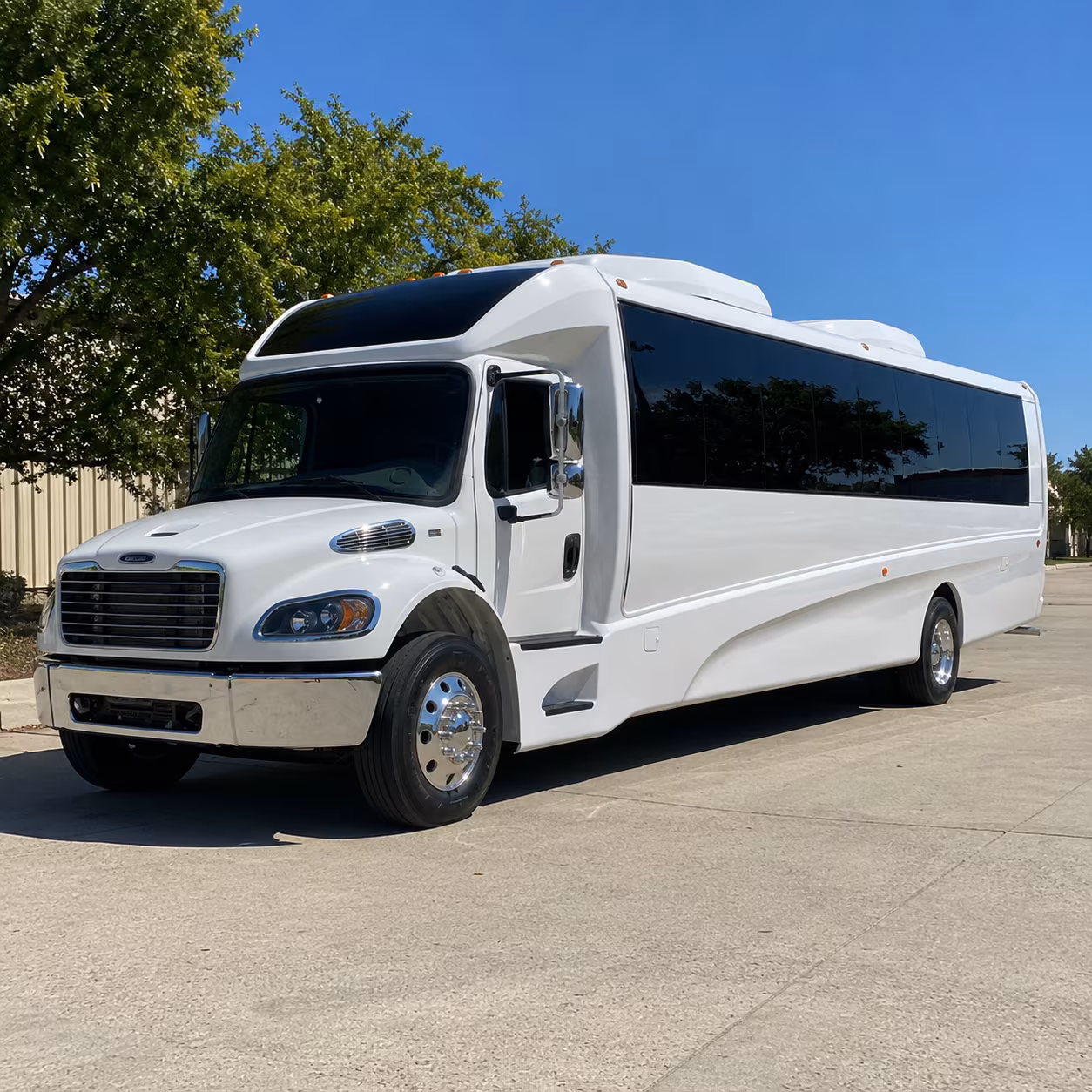 beaverton 25 passenger minibus